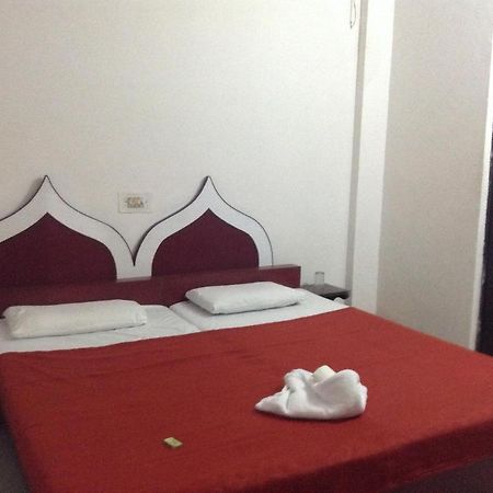 Hotel Safari 阿格拉 外观 照片