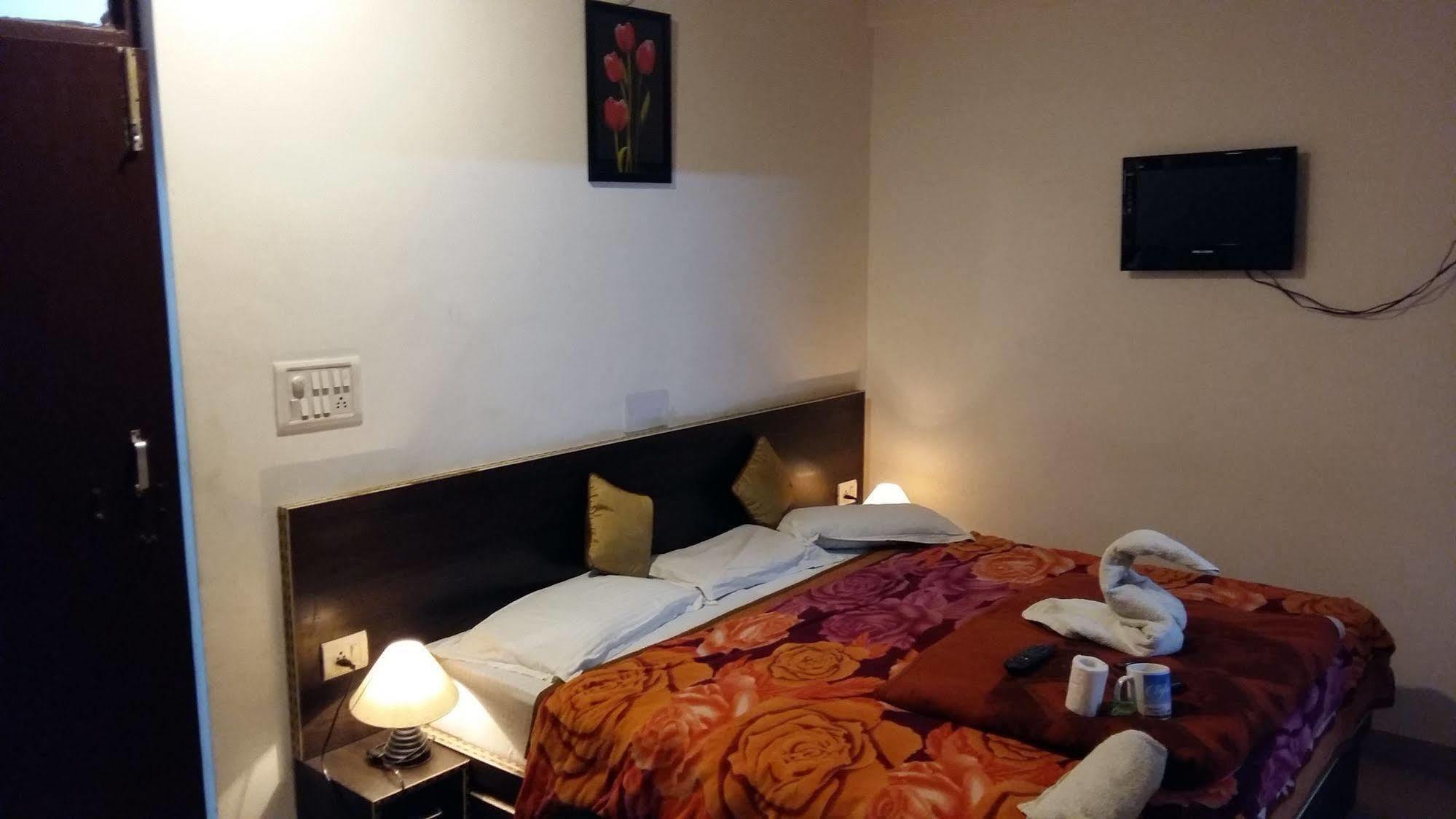Hotel Safari 阿格拉 外观 照片